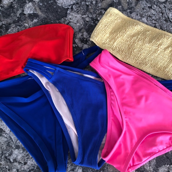 Bikinis - Picture 2 of 5